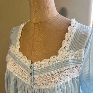 Women’s XS Eileen West Cotton Nightgown Long Sleeve Blue With Pockets NWOT